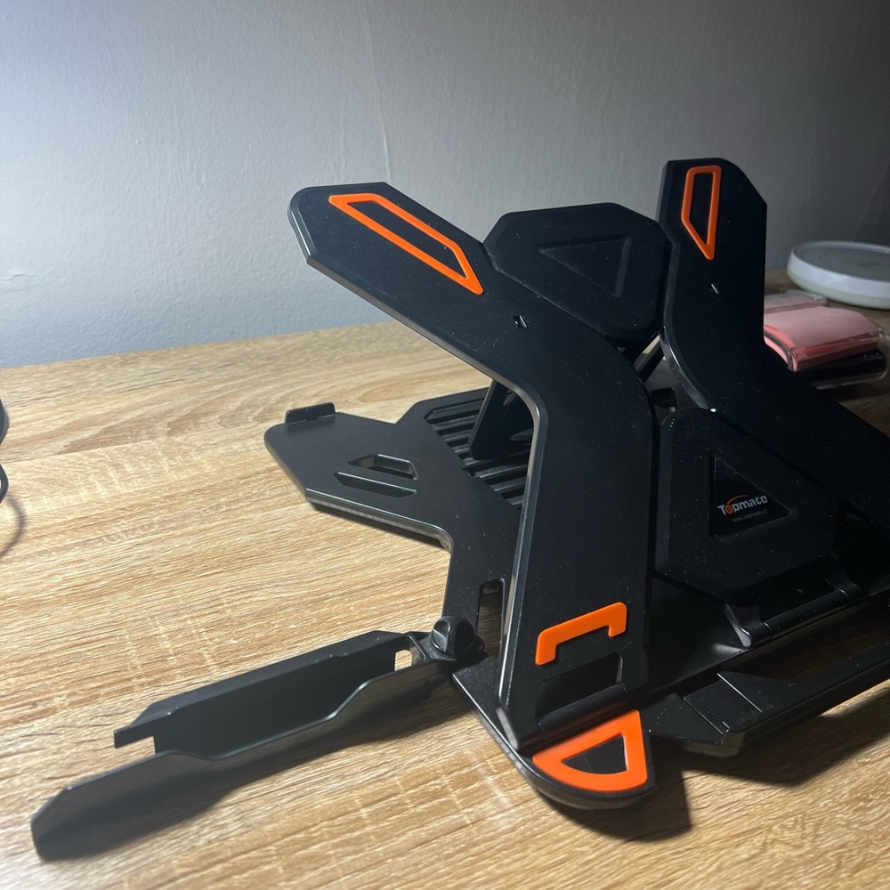 COMPUTER/PHONE STAND